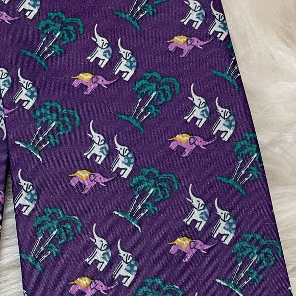 Elephants & Palm Trees Silk Tie Purple - Picture 4 of 4